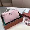 الأزياء الوردي كيس المكياج LP TOTES مصمم العلامة التجارية حقائب الرسول الكتف مرآة الجودة حقائب اليد الجلدية الأزياء مربع صغير 230731