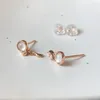 Boucles d'oreilles à tige Design créatif argent incrusté de calcédoine blanche ronde pour les femmes Simple rétro Style chinois bijoux de fête de fiançailles