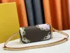 2023 Designer Women Wallet Chain One Shoulder Bag Luxury Graffiti Print Crossbody Bags Lady Straps Borsa alla moda versatile