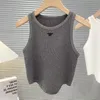 Designer Womens Tanks Camis Short Striped Ice Silk Vest Kvinnor Halter Casual med mode oregelbundna toppar