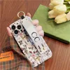 Fashion Trend Phone Cover Farfalla Love Flower Apple 13Pro Wristband Ring Custodia per cellulare Little Fragrant Style 11/12 Custodie in silicone morbido