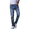 Summer Mens Jeans Tasarımları Kore Slim Fit Pencil Pants 2022 Yeni Trend Sıradan Erkekler Pantolon Y220415255P