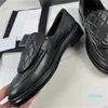 Designerklänning Skor quiltade loafers äkta läder Dam Lyx Loafers Platta Skor Lammskinn Quilted With Gold Hardware Platform Modeskor