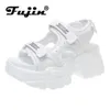 8cm 422d7 Fujin Leder Plattform Sandalen Keilabsatz für Frauen Summer Casual Hook Loop Slides Strand Slipper Chunky Schuhe 230703