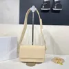 Buzlu Koltuk Çantası Flep Crossbody Copse Tasarımcı Çanta Çantası Altın Donanım Mektubu Dekorasyon Çıkarılabilir omuz kayışı Lady Omuz Çantaları Yüksek Kalite