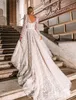 Abiti da sposa di lusso A Line Sexy scollo a V profondo Maniche lunghe Appliques Abiti da sposa in pizzo Custom Made Backless Sweep Train Robe De Mariee