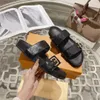 Designer-Hausschuhe, Damenschuhe, Plateau-Sandalen, Herren-Slipper, flache Leder-Pantoletten, Lack-Segeltuch-Schuh, Gummi-Slides, Slip-on-Sommer-Strand-Flip-Flops