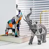 Przedmioty dekoracyjne figurki wzór geometryczny obrazy olejne statua słonia nowoczesna dekoracja domu żywica rzeźba zwierząt decor styl północnoamerykański 230704