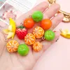 Breloques pour la fabrication de bijoux à bricoler soi-même Acrylique Fruit Fraise Bracelet Porte-clés Fournitures Kit Adultes Matériaux Accessoires Résultats Composants En Gros