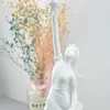 Objets décoratifs Figurines 6 couleurs 57 cm Ballon Fille Statues Banksy Art Sculpture Résine Artisanat Salon Décoration de La Maison Accessoires Cadeau Bureau Ornement 230704