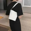 Brand 24SS women's Messenger Bags grils Bucket Bag Wandering Bag Women's Bag One Shoulder Crossbody Bag Texture Handbag