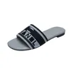 New Classic Pantofole con diapositive in tessuto ricamato Designer Slides per le donne Summer Beach Walk Sandali Fashion Tacco basso Pantofole piatte Scarpe Taglia 37-42