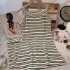 Casual Kleider Kleid Femininas Gestreiften Oansatz Ärmelloses Gestricktes Sommerkleid Frauen Abnehmen Kausal Koreanische Mode 2023 Sommer Drop