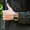 Нарученные часы мужчины бобо птица деревянное кварцевое запястье топ -новая мода светящиеся часы пользовательские часы отличные подарочные коробки Relogio Masculino 0703