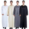 Etniska kläder Abaya Man Muslimskt Mode Arabiskt Män Kläder 2022 Enfärgad Fritidsställning Kragetryck Modest Klänning Islamisk Robe M309b