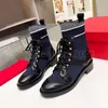 Designer Rivet Boots Martin Boots Dam Stickade Kalvskinn Ankel Boots Sexig Plattform Casual Dam Skor storlek 35-41 Med box