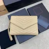 Embreagem de couro genuíno de luxo para mulheres Socialite de moda 20 Disponível Bola de designer de bolsas pequenas Disponível bolsa de aba de envelope de couro real