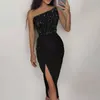 Casual Jurken Vrouwen Een Schouder Effen Kleur Pailletten Sexy Spleet Lange Rok Schuine Kraag Avond Feestjurk Bodycon Maxi