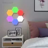 أضواء سداسية جدار اللمس الكمومي Night DIY Honeycomb الضوء المغناطيسي الملون LED مصباح وحدات مصباح HKD230704