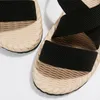 Sandalen Boheemse vrouwen massieve kleur elastische stof open teen stro geweven platte kruisband slip op slippers platform zomer
