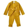 Costumes Hiver Garçons Filles Robe Costume Ensemble Formel Enfants Défilé De Mariage Costume De Fête Enfants Jaune Blazer Gilet Pantalon Vêtements EnsemblesHKD230704