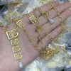 Gold Pullover Kette Halsketten D Buchstabe Perle mehrfarbig Kristall Diamanten Anhänger Damen Kupfer Damen Mädchen Hochzeit Braut Geschenk Designer Schmuck HDS4--06