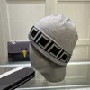 Cappello lavorato a maglia berretto firmato Inverno uomo donna caldo cashmere Berretti moda berretti coppia strada Cappello lavorato a maglia teschio ricamato