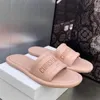 D'S Cool Slippers هي منتج جديد للخريف ، بسيط وعصري. 4 ألوان ، 8 أنماط ، سمك وحيد من 1 سم و 3 سم الحجم: 35-42 مع مربع