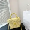 Luxurys Designers Cosmetic Bag handle bag Wallets Vanity Case Cross Body tote Key hangbag Retro leather Shoulder Bags purse women CHD2307041