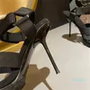 tasarımcı Avrupalı ​​tasarımcı kadın modelleme yüksek topuk sandalet tuval terlikleri seksi parti kutusu 35-43