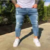 Rozciągliwe Przycięte Spodnie Mężczyźni Brand New Zniszczone Ripped Biker Jeans Dorywczo Slim Fit Skinny Ołówek Spodnie Projektant Denim Spodnie 2011215 S