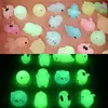 LED Light Sticks 10pcsset Glow In The Dark Giocattoli a lenta crescita Animale creativo Decompressione luminosa Giocattolo Sollievo dallo stress Rilassare la pressione 230705