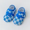 First Walkers 2023 bebê primavera verão antiderrapante sola macia legal meias de chão tênis de caminhada infantil praia sapatos de esportes aquáticos