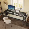 Mesa de computador com tomada elétrica, 63 u201D Home Office PC Desk com portas USB Estação de carregamento, mesa de trabalho com bolsa de armazenamento lateral e ferro