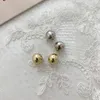 Orecchini a bottone Fascino color argento minimalista per le donne Coppie Regali eleganti per feste in metallo dorato con orecchio a sfera in metallo dorato