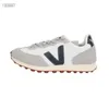 Veja 클래식 레터 프랑스 봄/여름 2023 새로운 패턴 Rio Branco Lace Up Sneakers