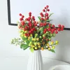 Flores decorativas 10 pçs vermelho mini bagas artificiais flor para casa decoração de festa de casamento espuma natal frutas falsas bagas azuis plantas de mesa