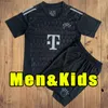 Men Kids Soccer Jerseys 23 24 Bayern Munich de Ligt Mane Gravenberch Sane Mazraoui Muller Davies Kimmich Tel Football Shirts Coman 2023 2024 Skarpetki pełne zestaw