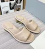 Luxo F-Baguette Sandálias de banda larga Sapatos de Couro Nappa Nude Preto Branco Slides Saltos Esculturais Lady Sandalias Elegante Andando Slip On Chinelos com caixa