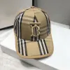 Boné de beisebol casquette Designers chapéu de luxo Listras Moda Letras Clássico Versátil Mulheres Homens Simples e casual Esportes Bola Bonés Viagens Chapéu de sol Qualidade muito boa