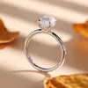 Med sidostenar Förlovningsringar för kvinnor Solitaire Ring 925 Sterling Silver 1 3ct Oval Cut D Färg VVSI Lab Diamantband Smycken 230704