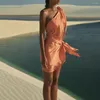 女性用水着ソリッドカラーのショルダーストラップ不規則なビーチスカート水着セクシーなハイウエストホルター中空 2023 レディースエレガント