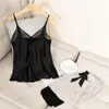 Vêtements de nuit pour femmes Dentelle Patchwork Pyjamas Costume Avec Pantalon Lady Satin Strap CamiPants 2 PCS Sleep Set Sexy Home Wear Lingerie Casual