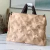 Luxurys Designers ONTHEGO Totes Embossing Flower Down Mummy Bag Ruban Bleu Noir Vert MM GM sacs à main Femmes Lettre Embrayage Sacs à main Econyl