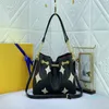 2023-Summer New Messenger Bag Luxury Designer Women 's One Shoulder Crossbody 핸드백 통근 대기업 비치 백 체인 스트랩 패션 다목적