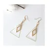 Boucles d'oreilles pendantes Géométrique Placage Triangle Créatif En Forme De Diamant Coquille Percé Oreille Clip Et Crochet Fin