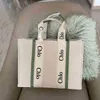 Tassen Letter Designer Cloee Outlet veelzijdige bakken 2024 Fashionhanden Bag Woody dames canvas grote capaciteit winkelen Portabl L93D
