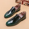 Mocassim Masculino Sapatos Masculinos Novo Couro envernizado Brilhante Gradiente Simples Slip-on Moda Clássico Negócios Casual Festa Diariamente Sapatos Festivos