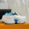 23SS Nouvelle Saison Catwalk Hommes Sabots De Requin Sandales À Glissière Pantoufles Surdimensionnées à enfiler EVA Plateforme en Caoutchouc Ultra-léger Semelle Extérieure Chaussures de Plage Imperméables et résistantes à l'usure