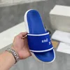 Basen Slide Designer Kapcie na męskie damskie Claquette Flat Mules Scuffs Summer Beach Buty Czarne białe Czerwone Znaki Listy Exced Slowery Sandały Rozmiar 35-45